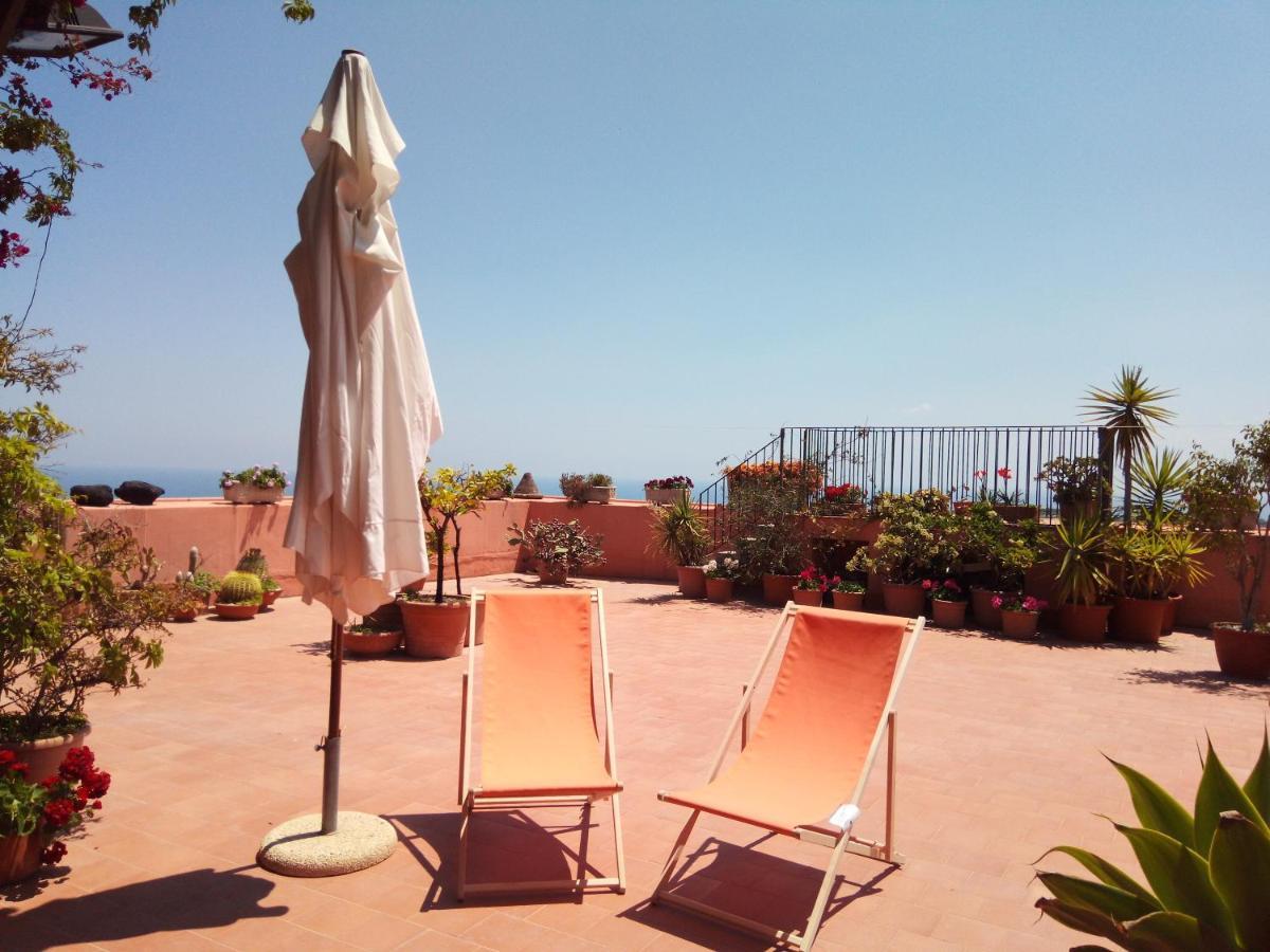 A Casa Di Tommy B&B Acireale Exterior foto